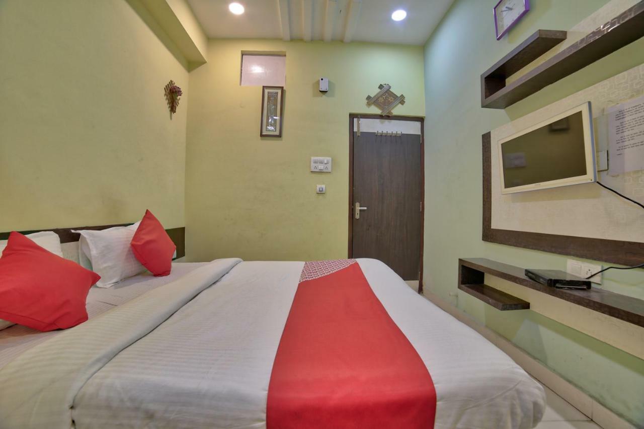 Oyo 35538 Hotel Risha Chandrapur Exterior foto