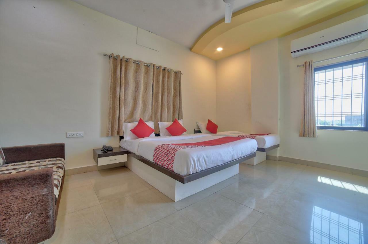 Oyo 35538 Hotel Risha Chandrapur Exterior foto